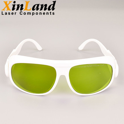 occhiali di protezione protettivi del laser della lente verde degli occhiali di protezione di sicurezza dei laser della fibra 1070nm OD4+ VLT60% per 190~450nm e 800~1100nm
